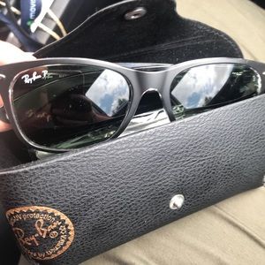 Unisex sunglasses they are brand new no tags do